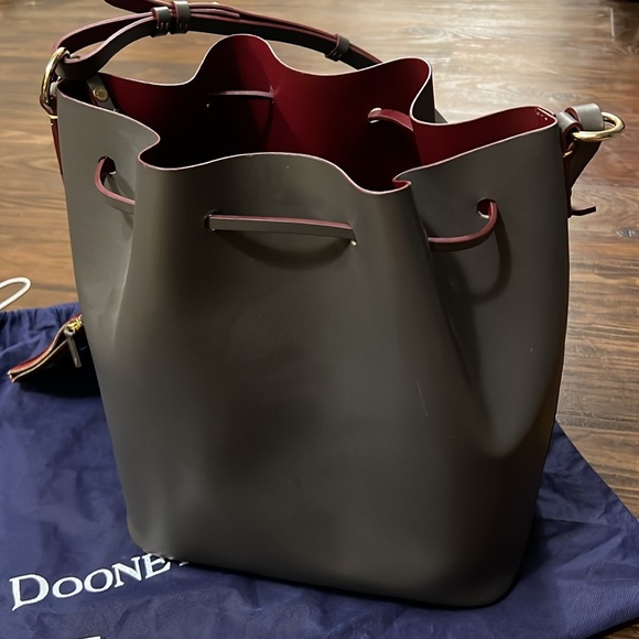 Dooney and Bourke Large “Serena” Bucket Bag - Picture 8 of 12